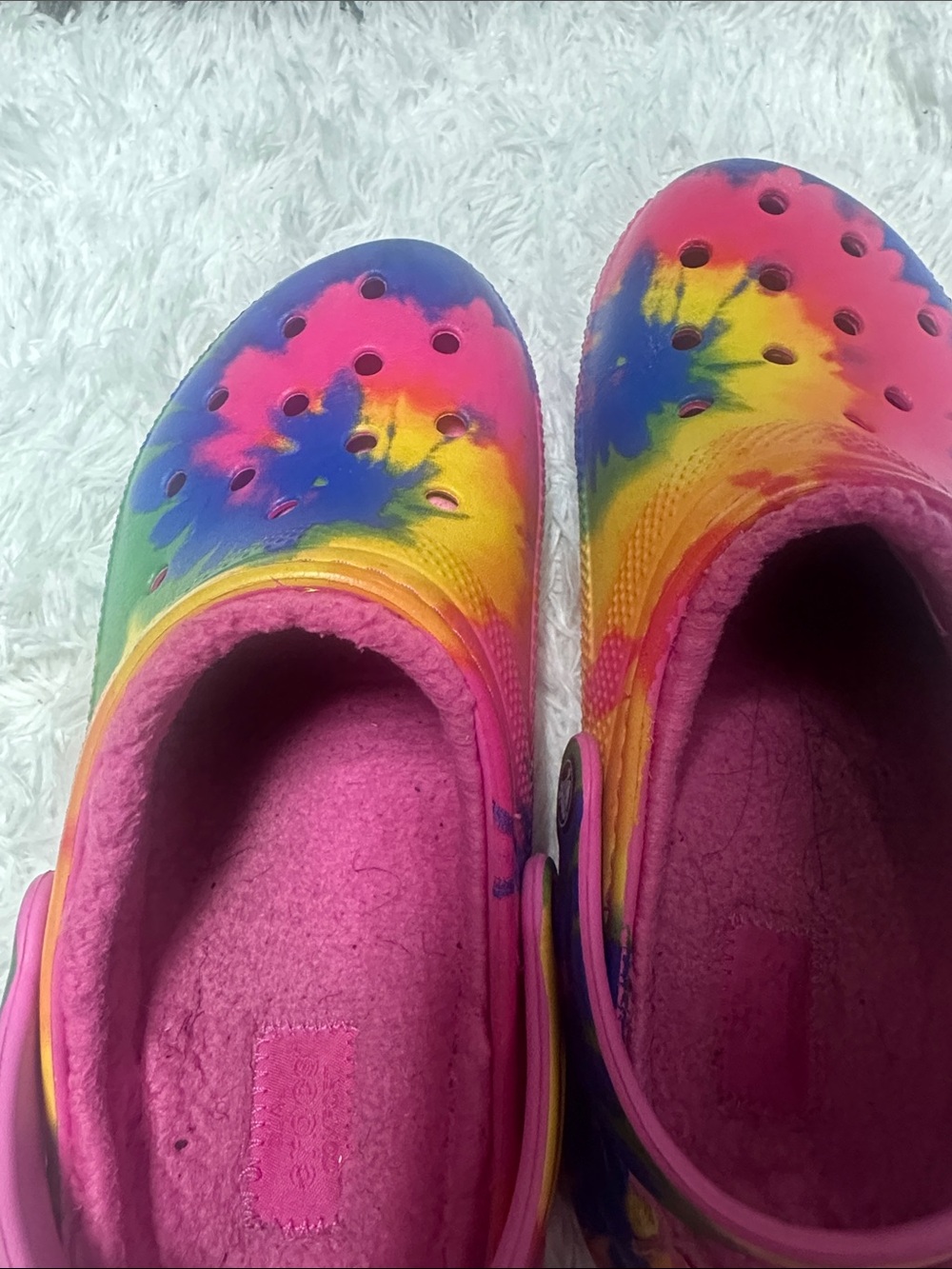 CROCS Kids Tie-Dye Fuzzy-Lined Clogs in Pink, Yellow, Blue, Green